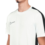Camiseta-nike-DR1336-100-branco-lateral
