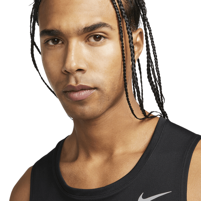 Camiseta-nike-DV9321-010-preto-frente