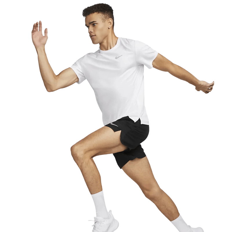 Camiseta-nike-DV9315-100-branco-lateral